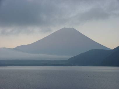 富士山に向かって、パドルを漕ぐ